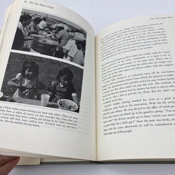 The Sun Dance People Richard Erdoes 1st Ed illustrated hardback Book Dust Jacket - Picture 13 of 15
